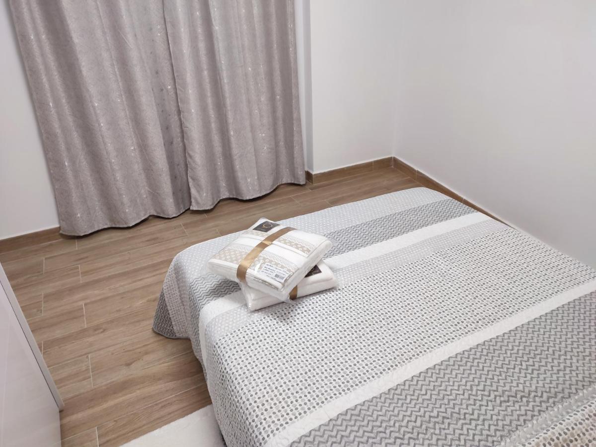 Baj - Apartamentos En Playa Bajondillo, Torremolinos Bagian luar foto