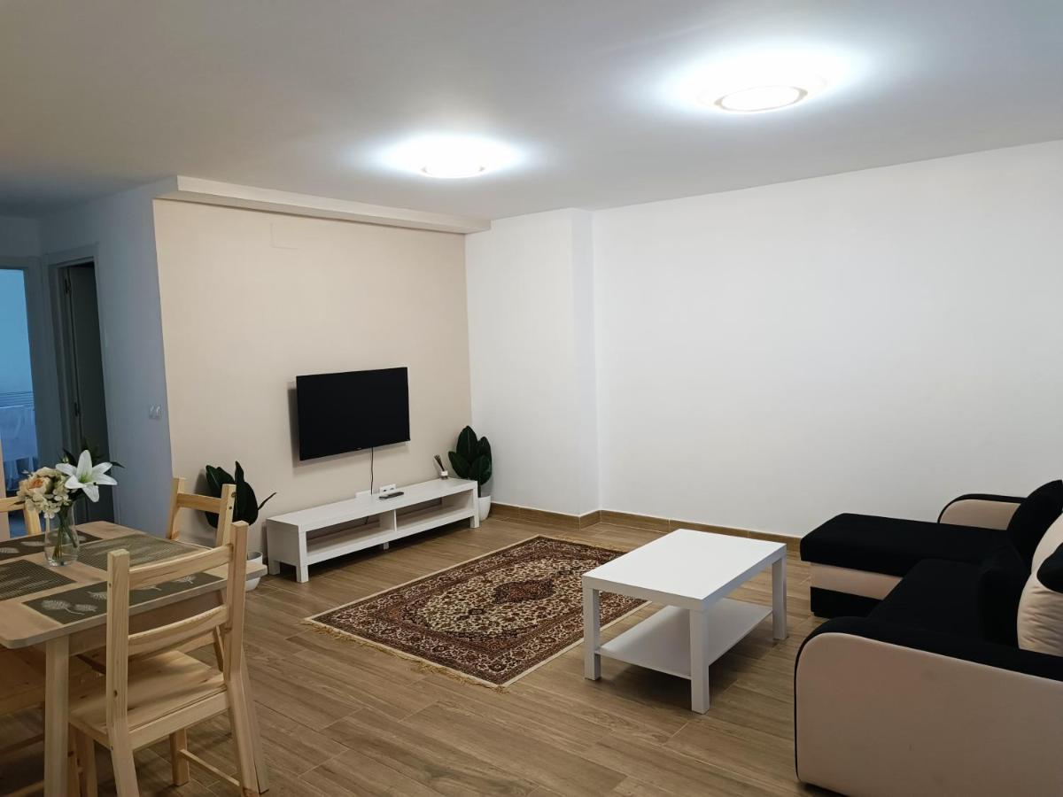 Baj - Apartamentos En Playa Bajondillo, Torremolinos Bagian luar foto